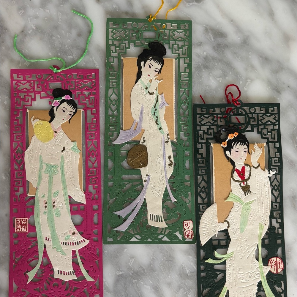 7 Vintage Chinese die cut bookmarks w/box